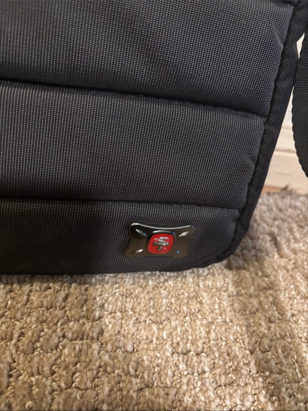 SwissGear Black Padded Laptop Messenger Bag Briefcase Shoulder Bag